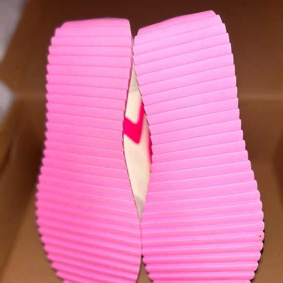 beautiful beige and pink women's sneakers - Picture 5 of 7